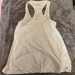 Vineyard Vines tank top